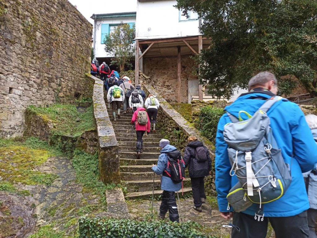 St Martin-du-Puy Castelmoron escalier