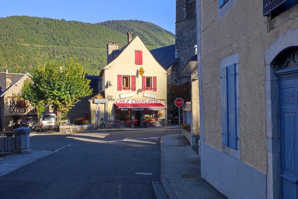 Guchen village typique de la vallée d'Aure