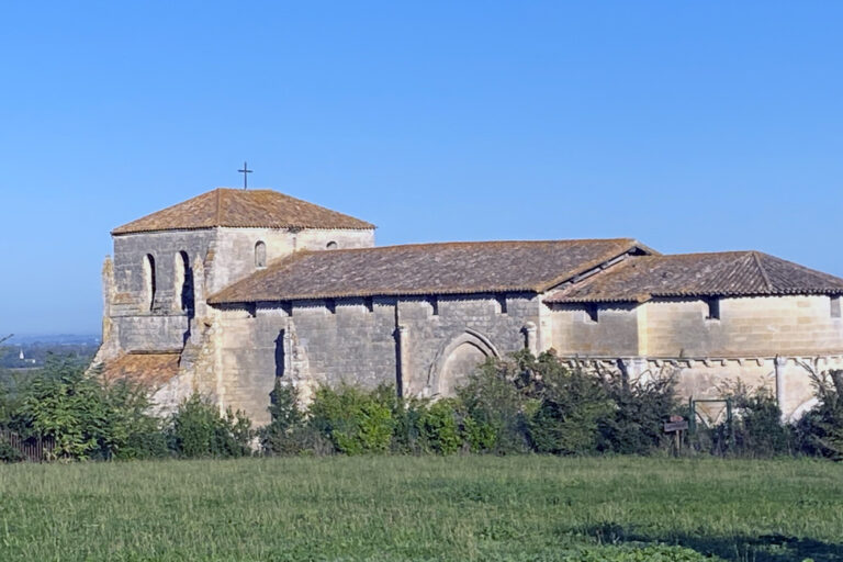 rando-dimanche-pujols-eglise-sous-le-soleil actu rando dimanche
