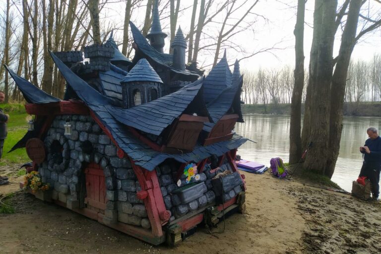 Marmande 20_02_25 objet au bord de la Garonne