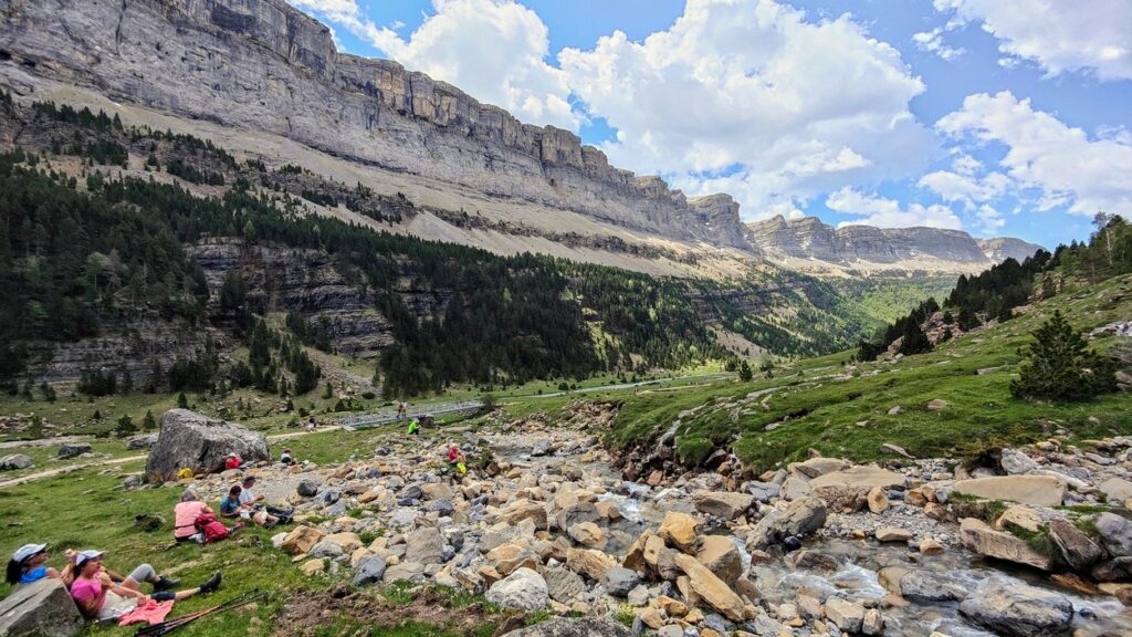 Ordesa-picnic-dans-le-canyon
