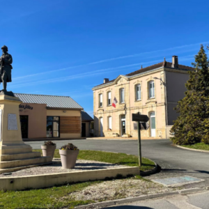 St Laurent du Bois mairie