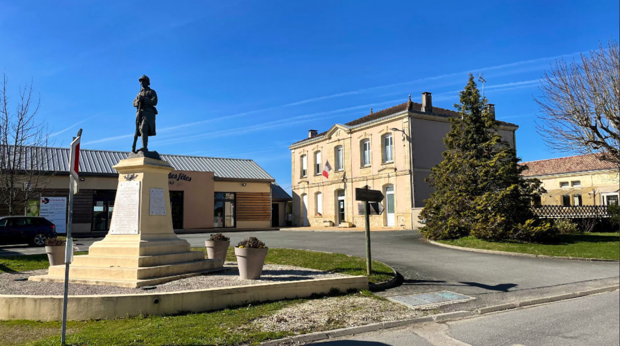 St Laurent du Bois mairie